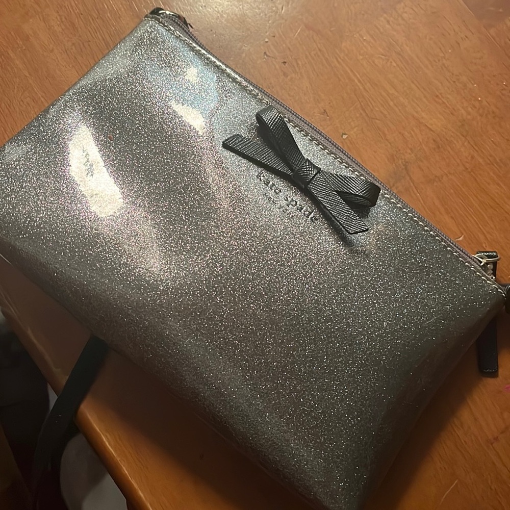 Kate Spade Purse. Used lightly. Good condition.
